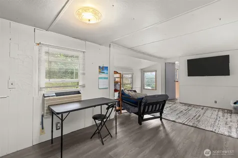 31813 21st Avenue SW Federal Way WA 98023