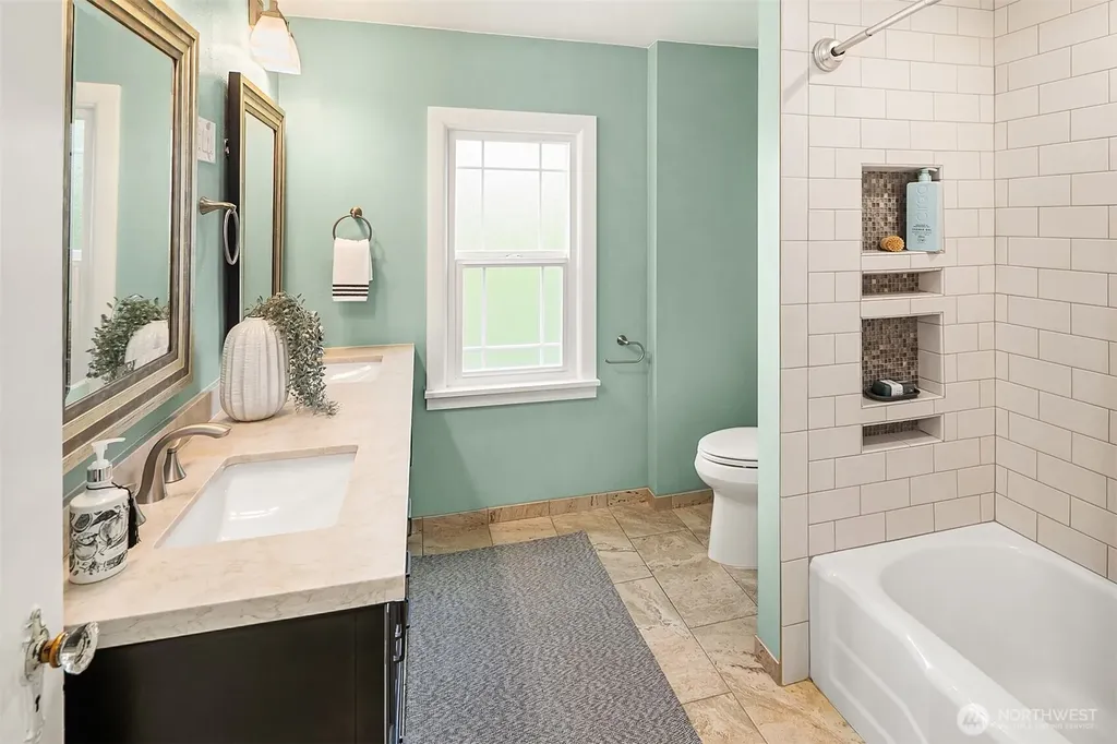 8715 Bowdoin Way Edmonds WA 98026