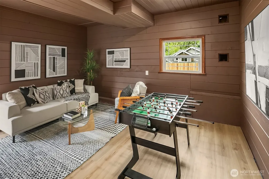 8715 Bowdoin Way Edmonds WA 98026