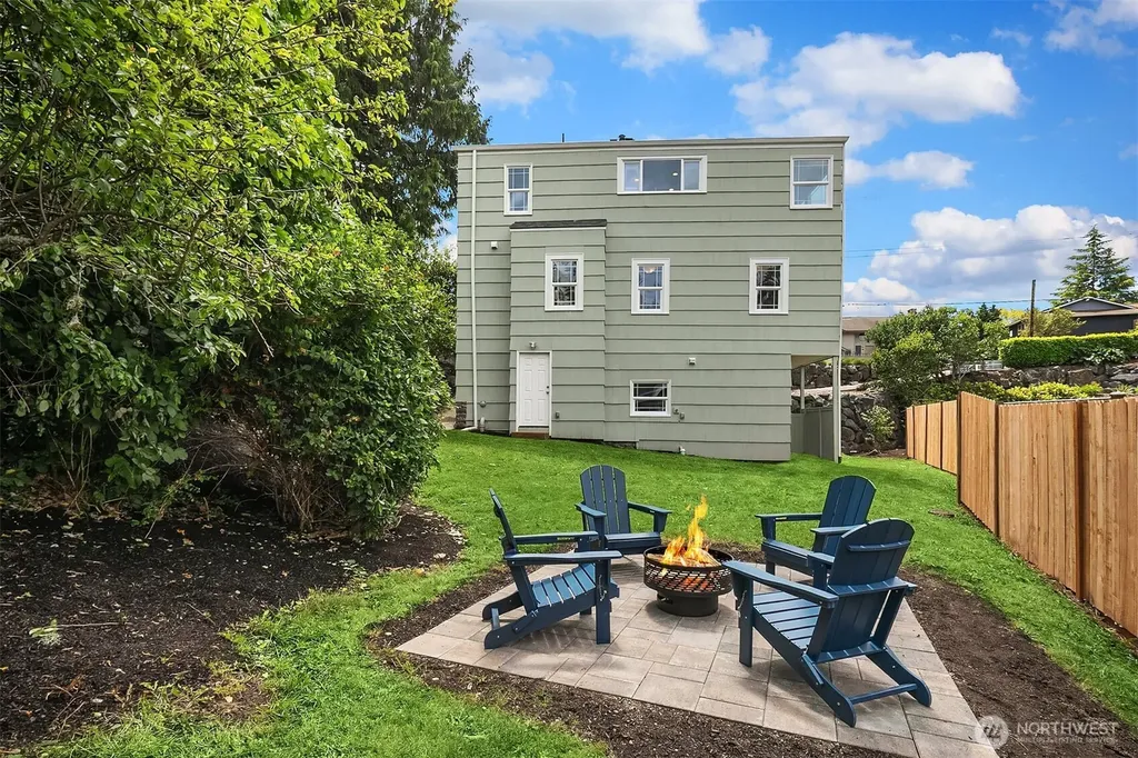 8715 Bowdoin Way Edmonds WA 98026