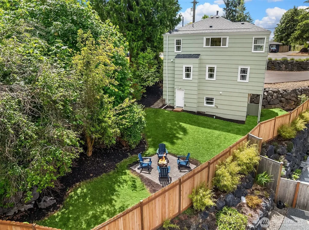8715 Bowdoin Way Edmonds WA 98026