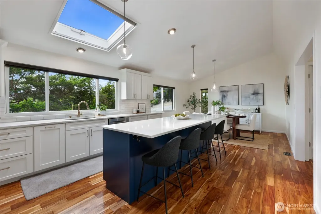 10960 39th Avenue SW Seattle WA 98146