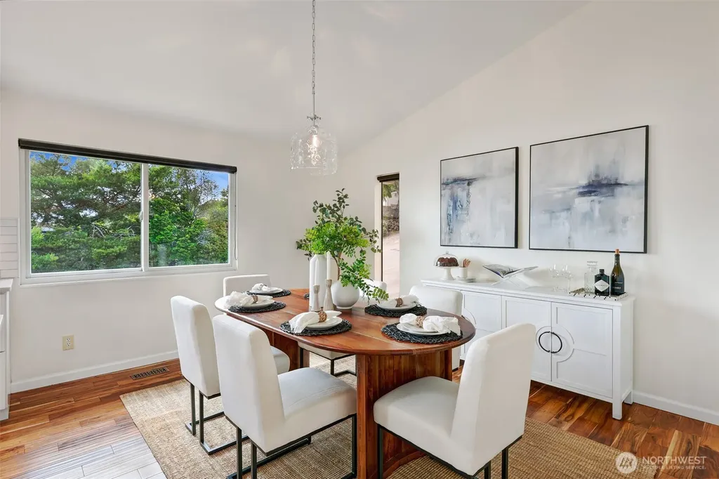 10960 39th Avenue SW Seattle WA 98146