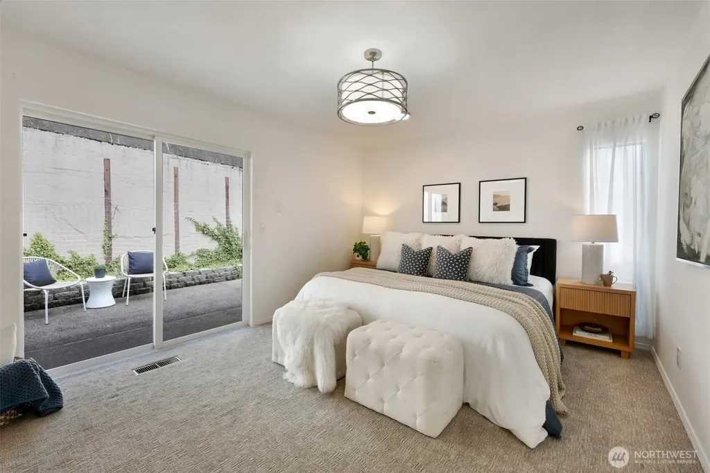 10960 39th Avenue SW Seattle WA 98146