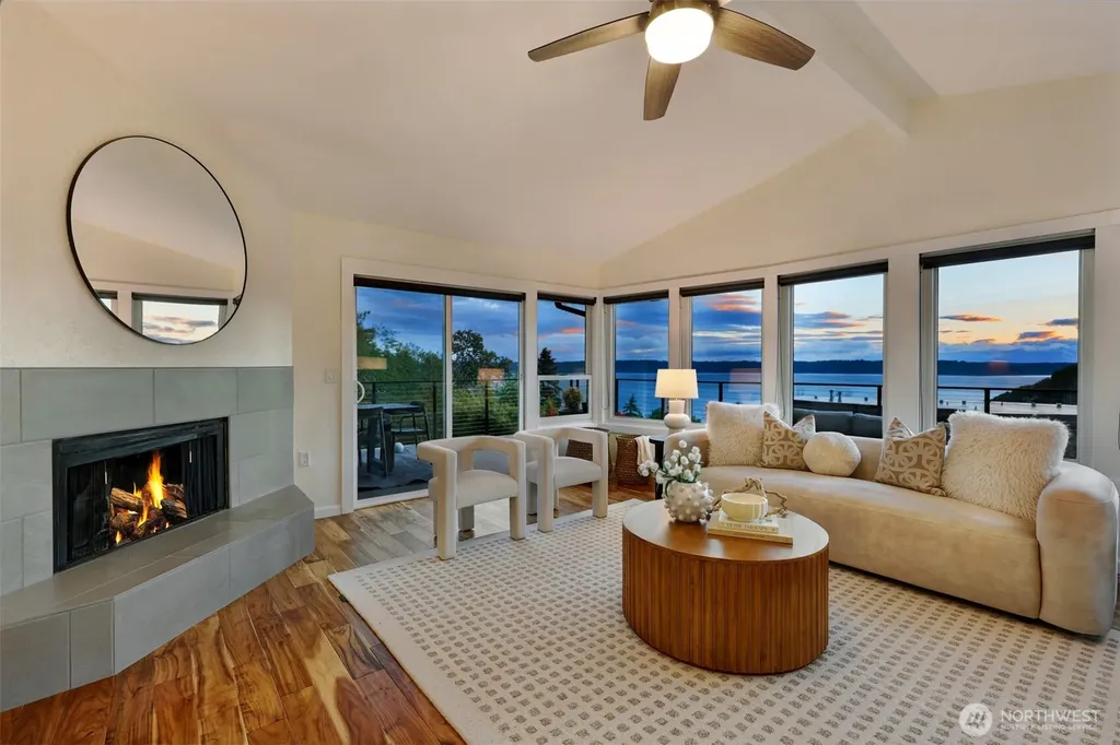 10960 39th Avenue SW Seattle WA 98146