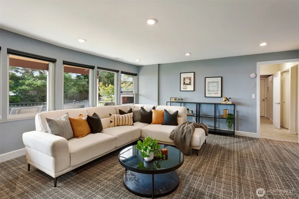 10960 39th Avenue SW Seattle WA 98146