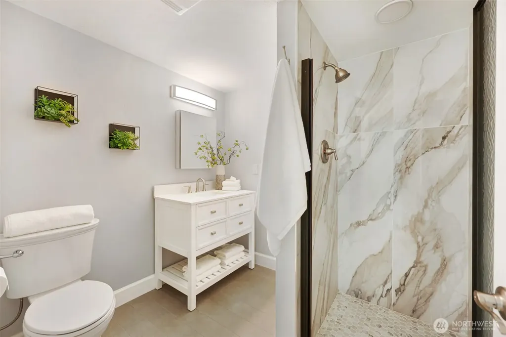 10960 39th Avenue SW Seattle WA 98146