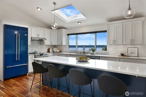 10960 39th Avenue SW Seattle WA 98146