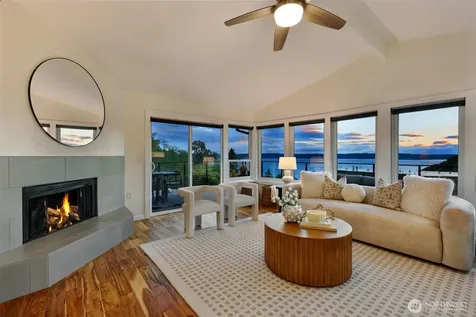 10960 39th Avenue SW Seattle WA 98146
