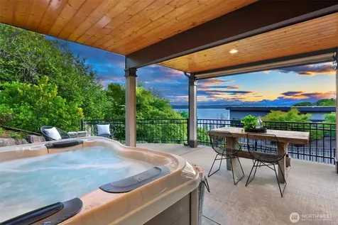 10960 39th Avenue SW Seattle WA 98146