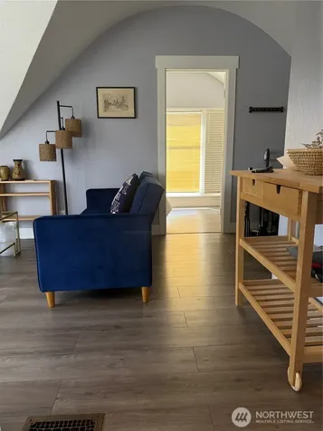 5604 17th Avenue NE Seattle WA 98105