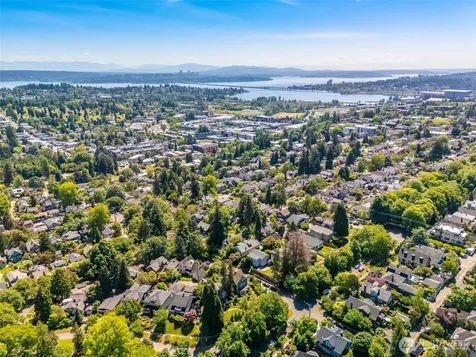 5604 17th Avenue NE Seattle WA 98105