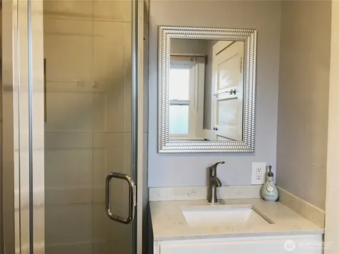 5604 17th Avenue NE Seattle WA 98105