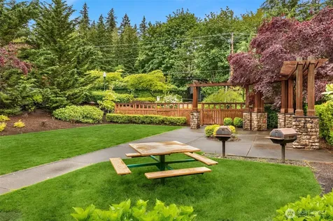 15720 Manor Way Lynnwood WA 98087
