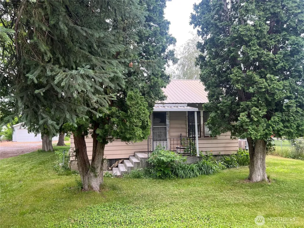 2274 Elmway Okanogan WA 98840