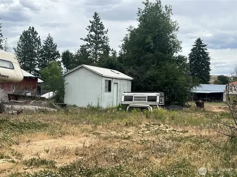 2274 Elmway Okanogan WA 98840