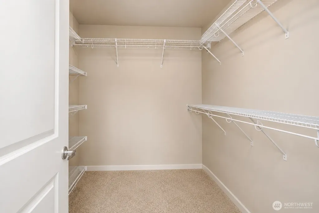 6404 Stuart Place SE Auburn WA 98092