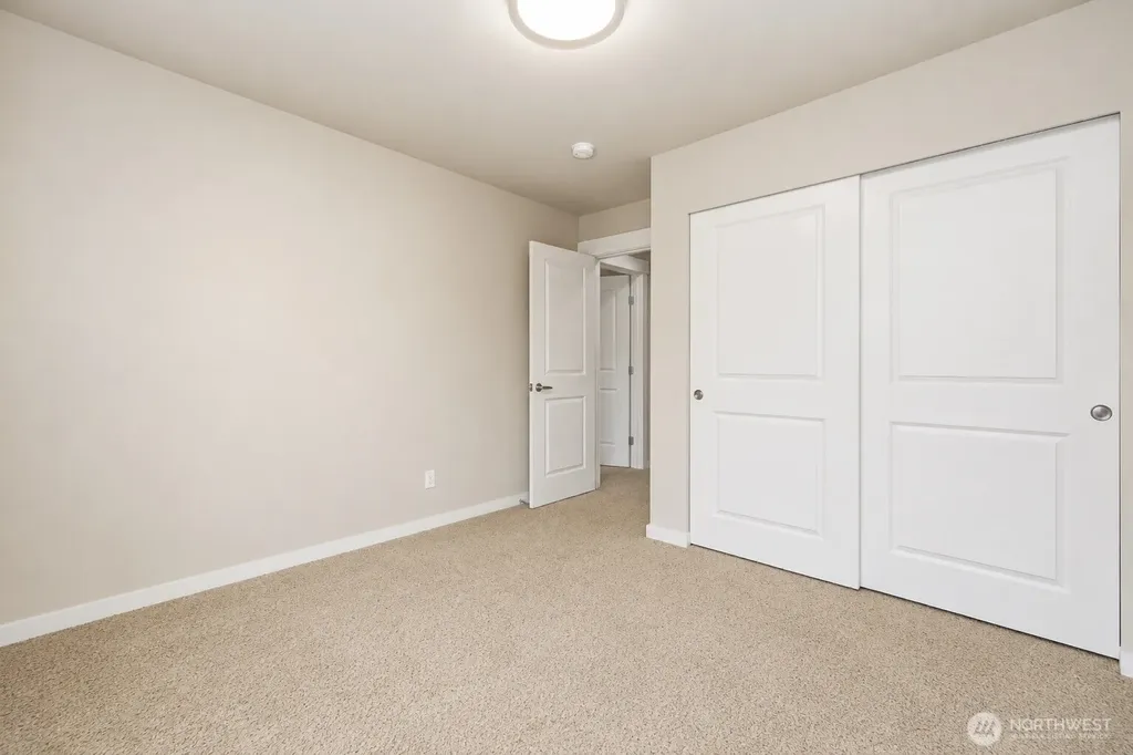 6404 Stuart Place SE Auburn WA 98092