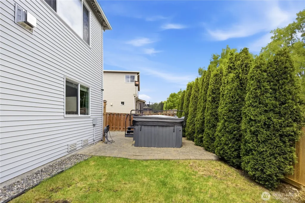 6404 Stuart Place SE Auburn WA 98092