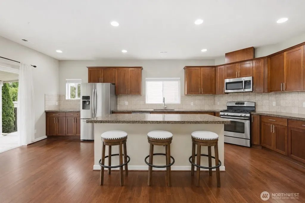 6404 Stuart Place SE Auburn WA 98092