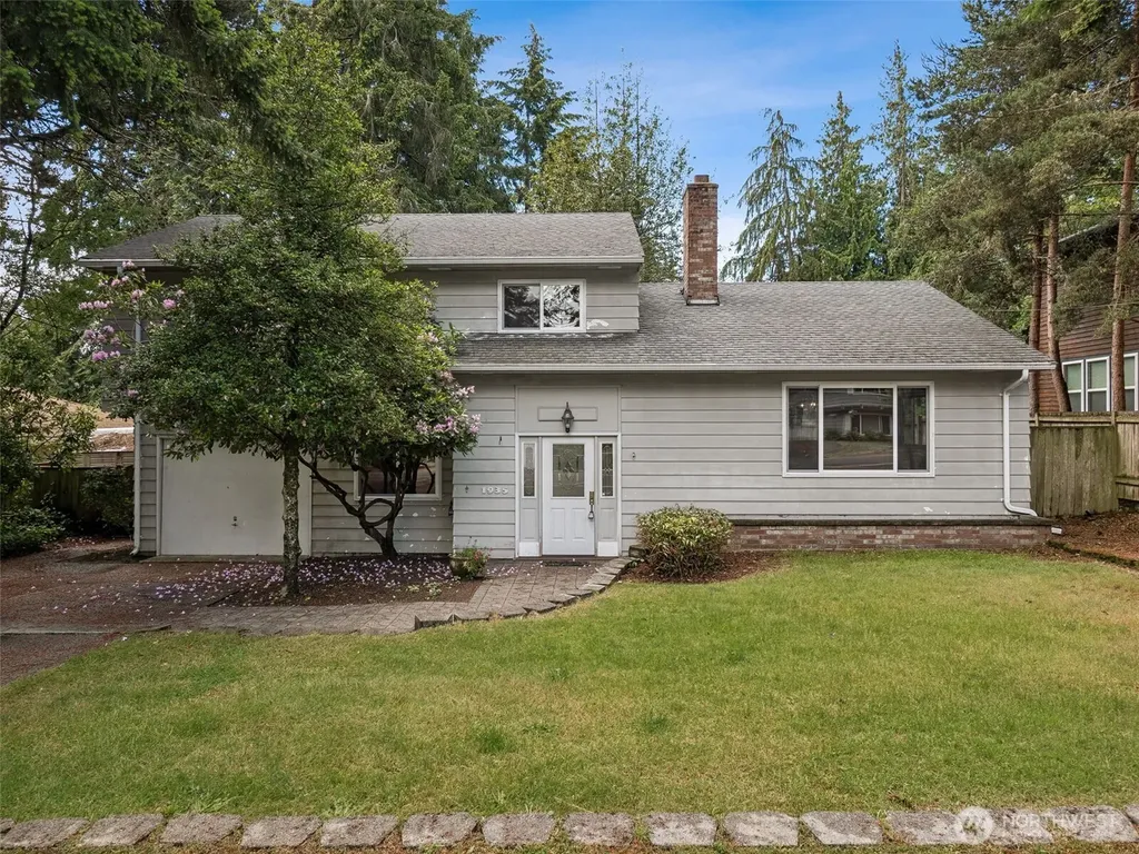 1935 SW 164th Street Burien WA 98166