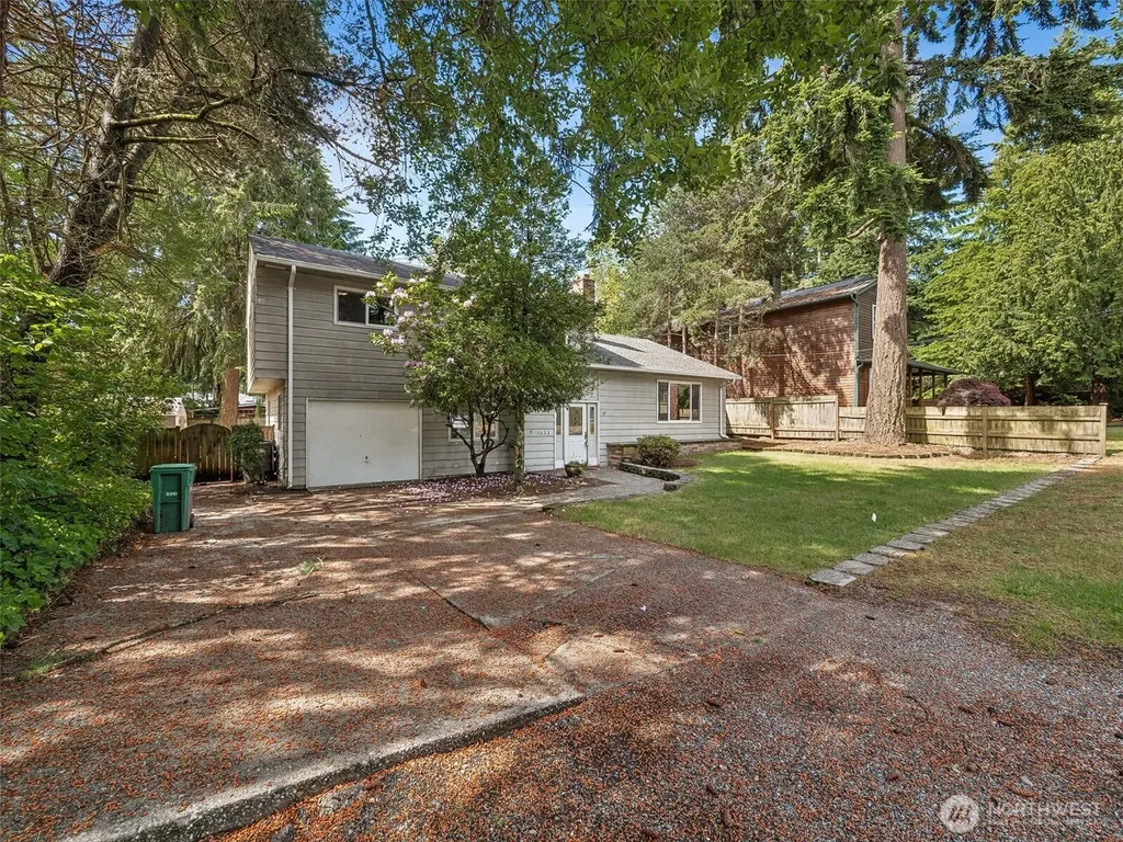 1935 SW 164th Street Burien WA 98166