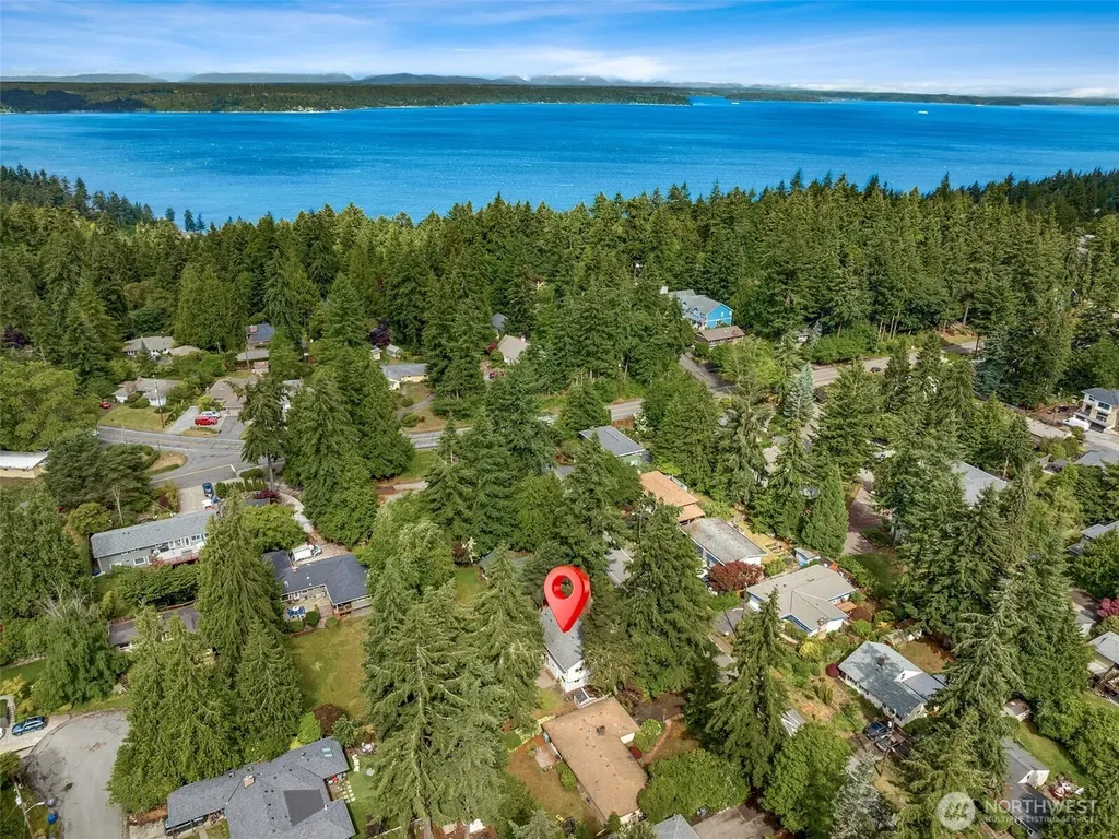 1935 SW 164th Street Burien WA 98166