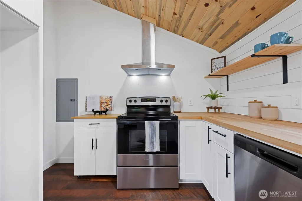 26502 Ridge Avenue Ocean Park WA 98640