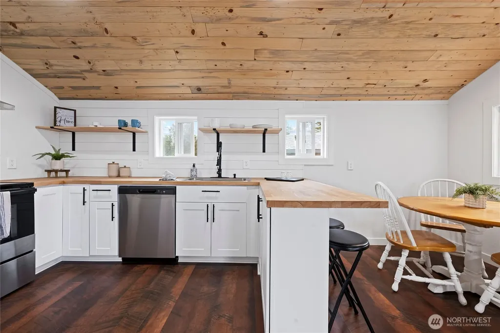 26502 Ridge Avenue Ocean Park WA 98640