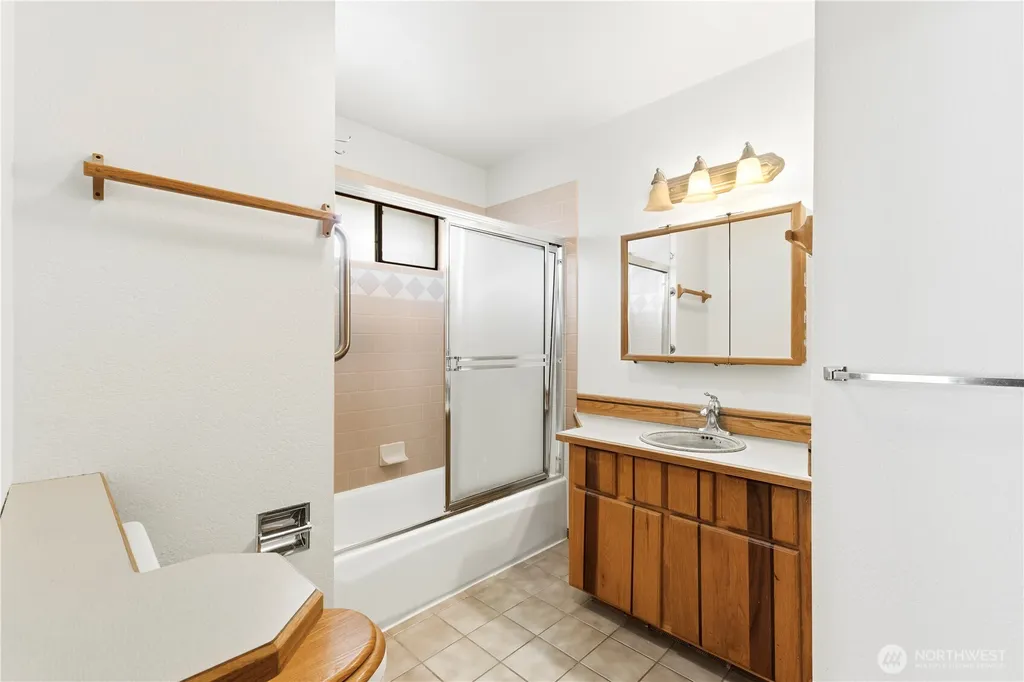 1025 Nevada Street Bellingham WA 98229