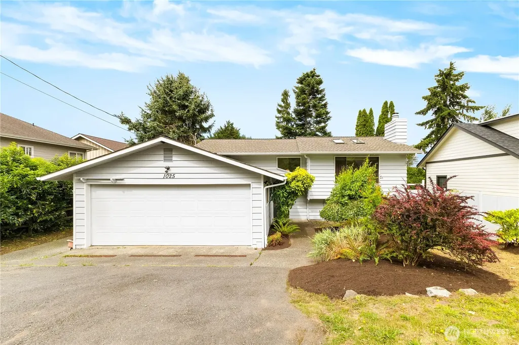 1025 Nevada Street Bellingham WA 98229