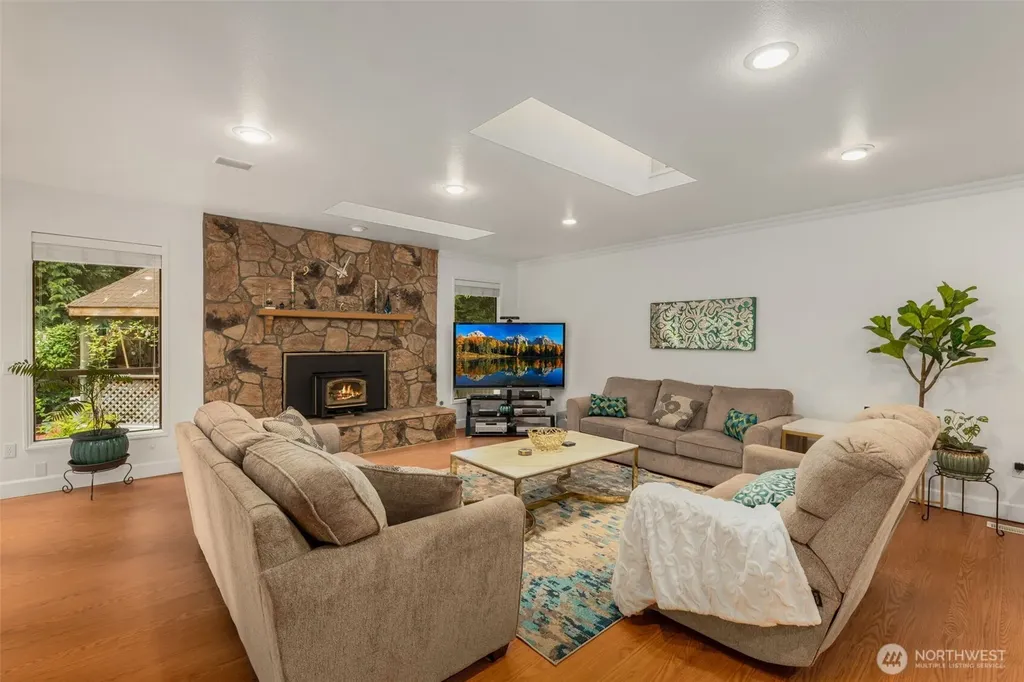 21842 NE 30th Place Sammamish WA 98074