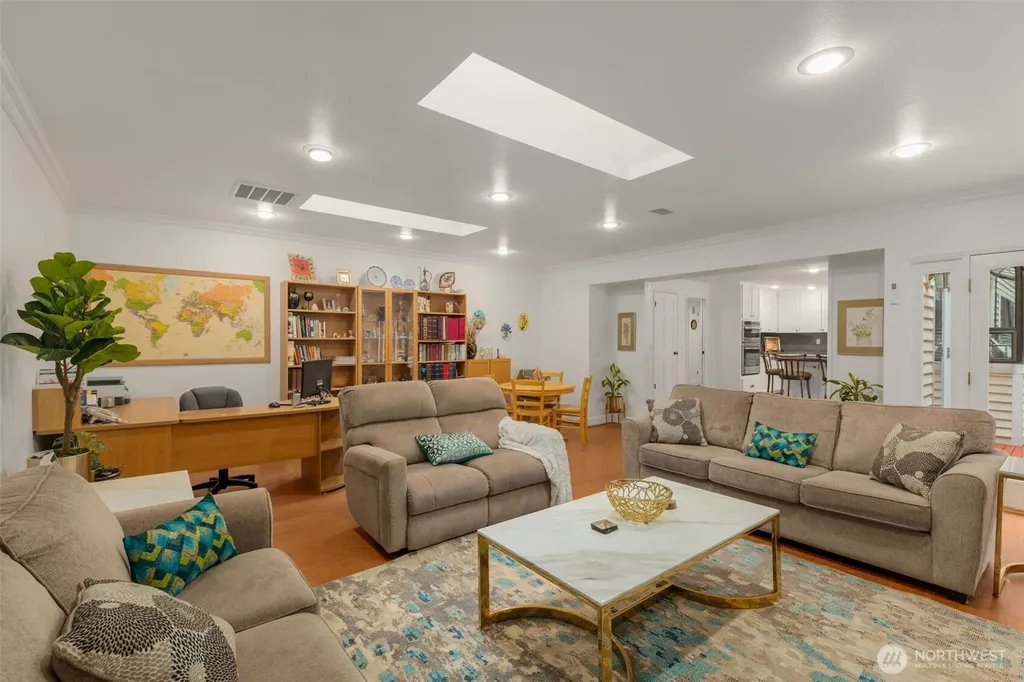 21842 NE 30th Place Sammamish WA 98074
