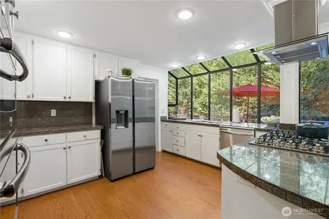 21842 NE 30th Place Sammamish WA 98074