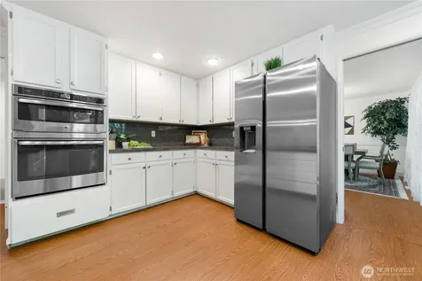 21842 NE 30th Place Sammamish WA 98074