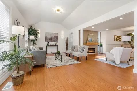 21842 NE 30th Place Sammamish WA 98074