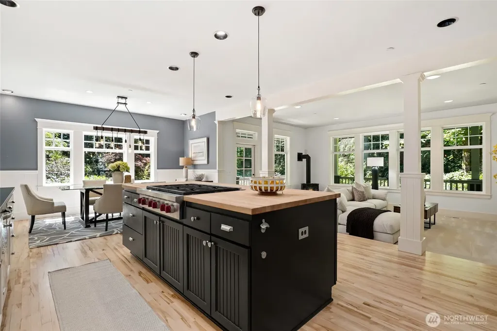 1406 218th Avenue NE Sammamish WA 98074