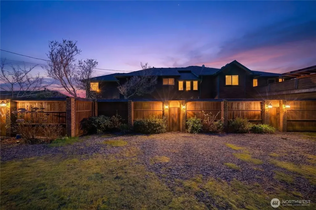 5972 Hastings Road Clinton WA 98236
