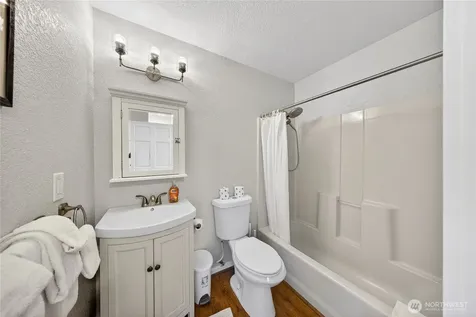 5972 Hastings Road Clinton WA 98236