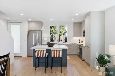 2714 58th Avenue SW Seattle WA 98116