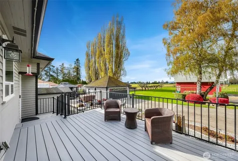 17645 Mclean Road Mount Vernon WA 98273