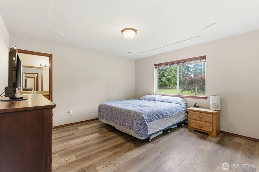 5146 180th Trail SW Rochester WA 98579