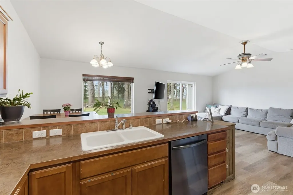 5146 180th Trail SW Rochester WA 98579