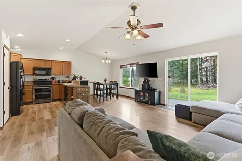 5146 180th Trail SW Rochester WA 98579