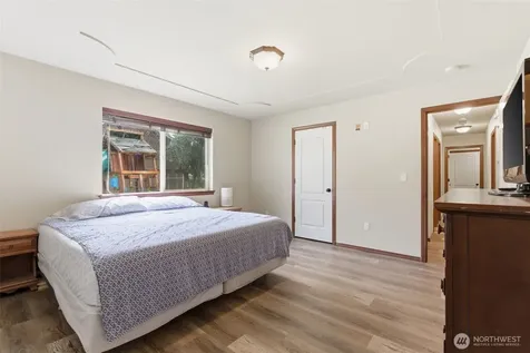 5146 180th Trail SW Rochester WA 98579