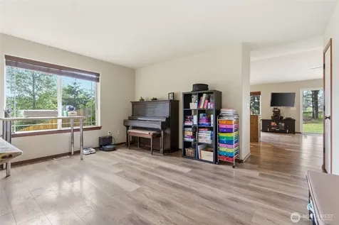 5146 180th Trail SW Rochester WA 98579
