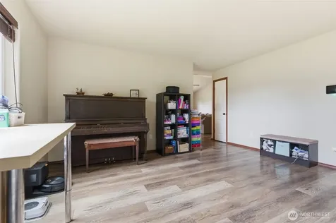 5146 180th Trail SW Rochester WA 98579