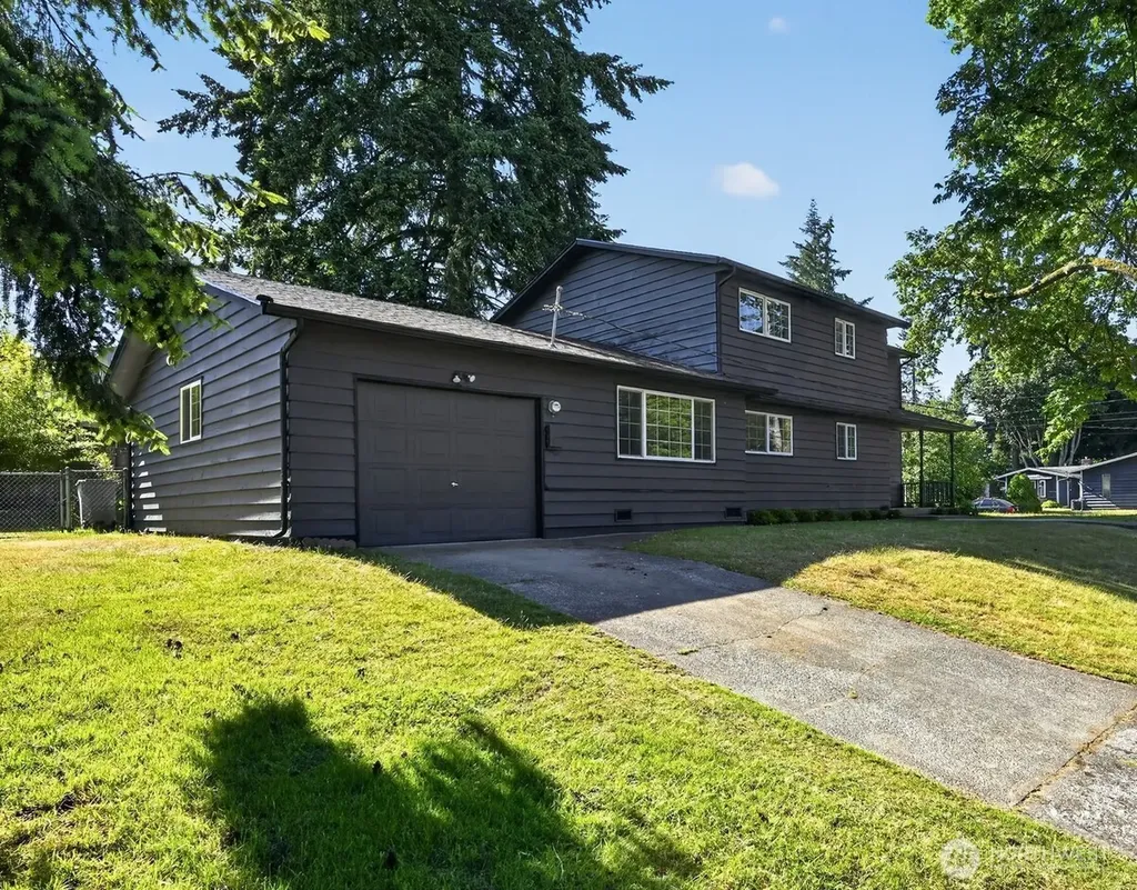 33907 23rd Avenue SW Federal Way WA 98023
