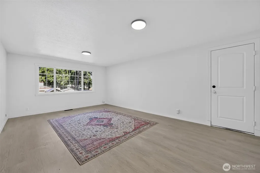 33907 23rd Avenue SW Federal Way WA 98023
