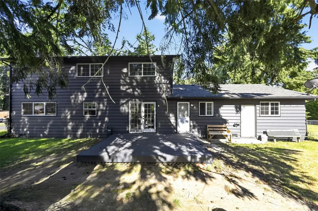 33907 23rd Avenue SW Federal Way WA 98023